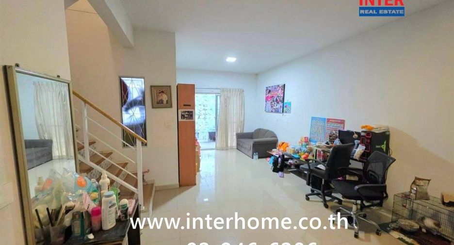 Продажа 3 спальни таунхаус в Mueang Samut Prakan, Самутпракан