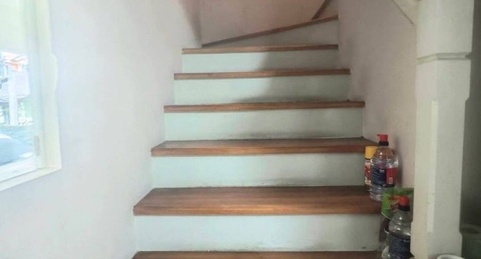 For sale 3 bedrooms house in Bang Khun Thian, Bangkok