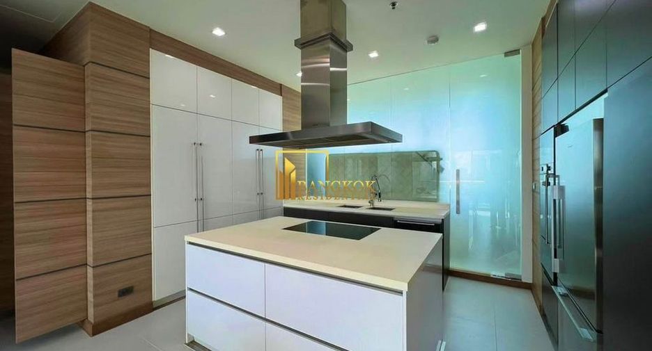 For rent and for sale 3 bedrooms condo in Khlong Toei, Bangkok