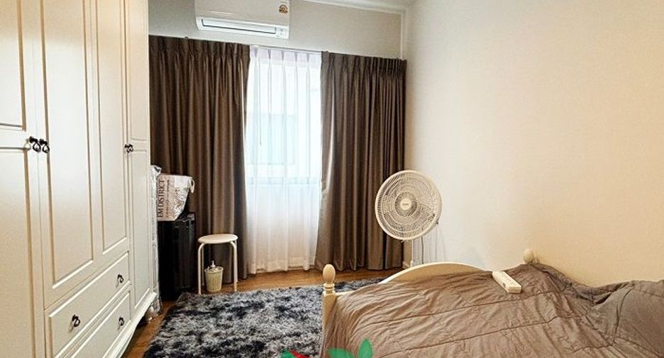 For sale 3 bedrooms townhouse in Prawet, Bangkok