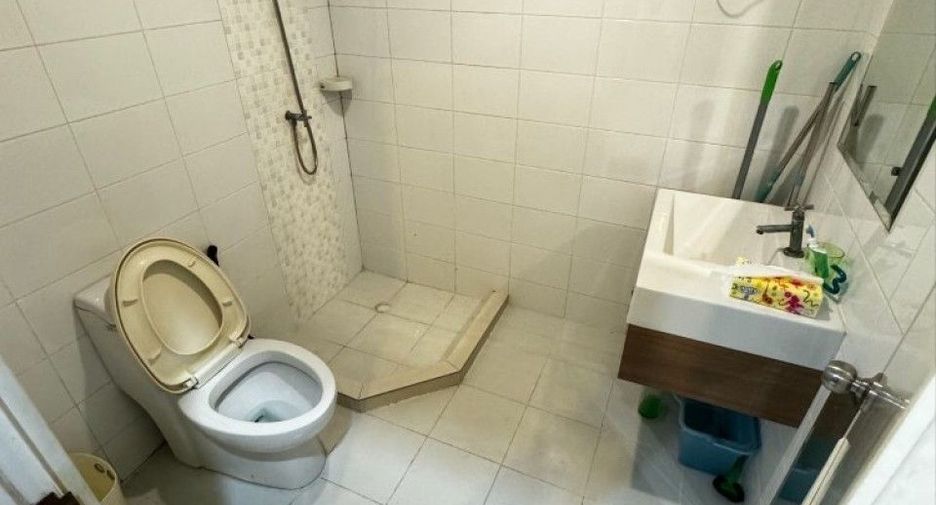 For sale 4 ベッドルーム house in Mueang Samut Sakhon, Samut Sakhon