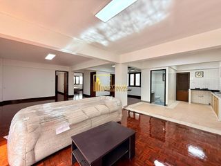 For rent 2 bedrooms apartment in Khlong Toei, Bangkok