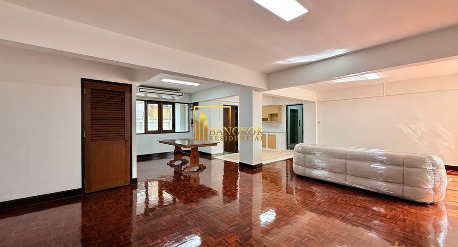 For rent 2 bedrooms apartment in Khlong Toei, Bangkok