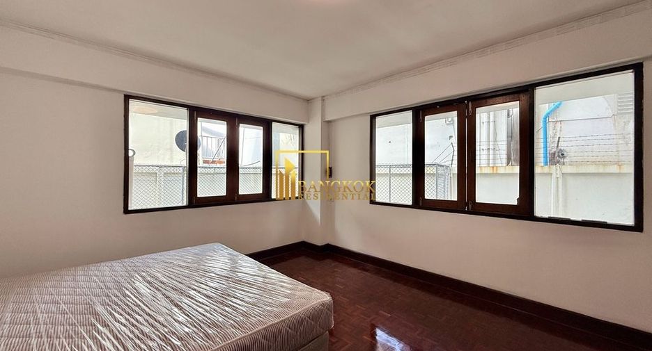 For rent 2 bedrooms apartment in Khlong Toei, Bangkok