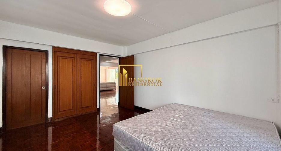 For rent 2 bedrooms apartment in Khlong Toei, Bangkok