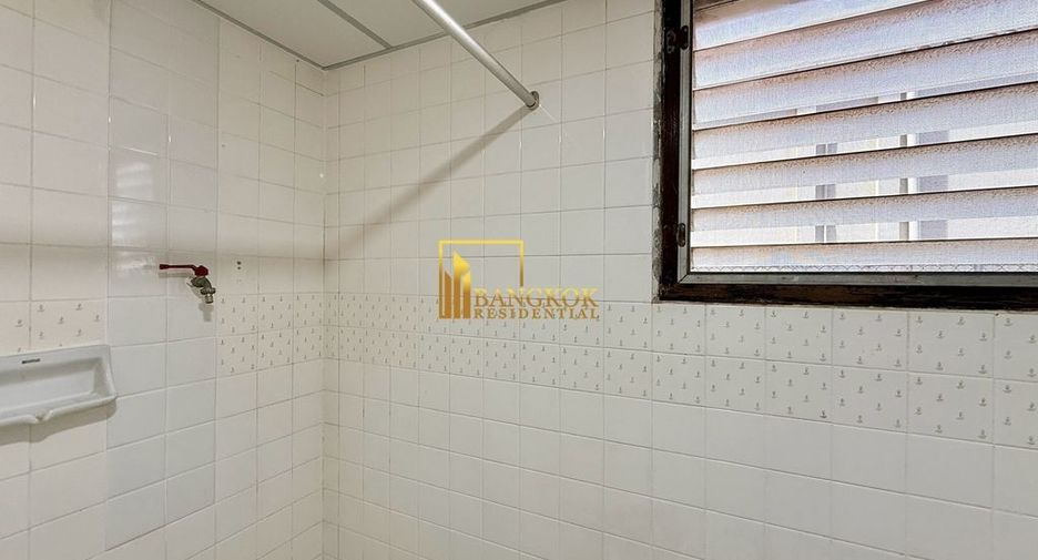 For rent 2 bedrooms apartment in Khlong Toei, Bangkok