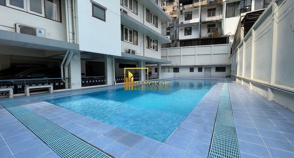 For rent 2 bedrooms apartment in Khlong Toei, Bangkok