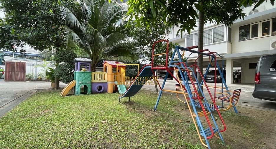 For rent 2 bedrooms apartment in Khlong Toei, Bangkok