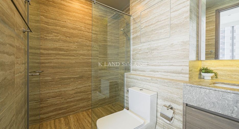 À louer et à vendre 1 chambre condo à Khlong Toei, Bangkok