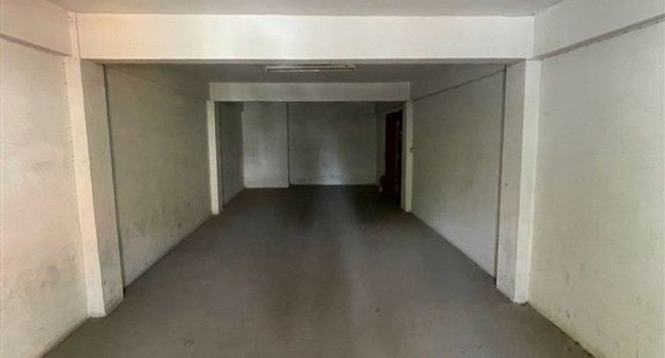 Local comercial en venta de 6 habitaciones en Bang Khun Thian, Bangkok
