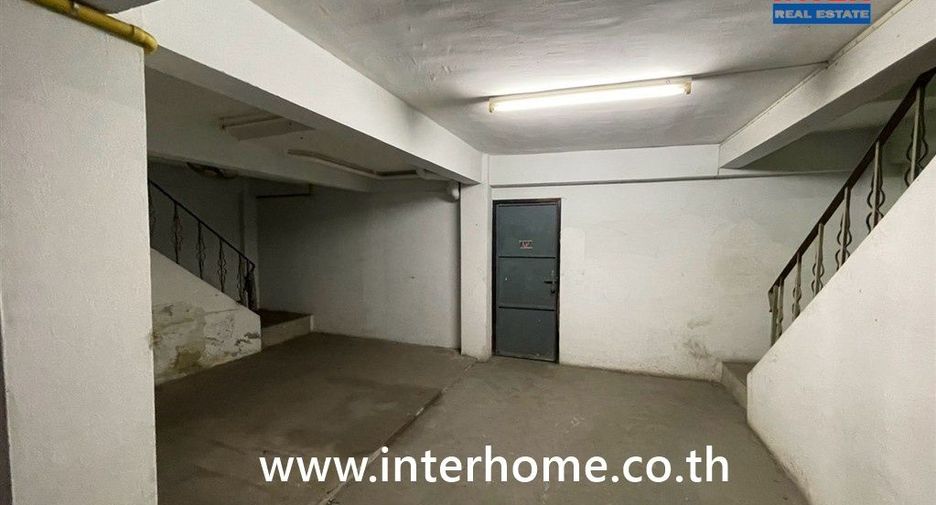 Local comercial en venta de 6 habitaciones en Bang Khun Thian, Bangkok