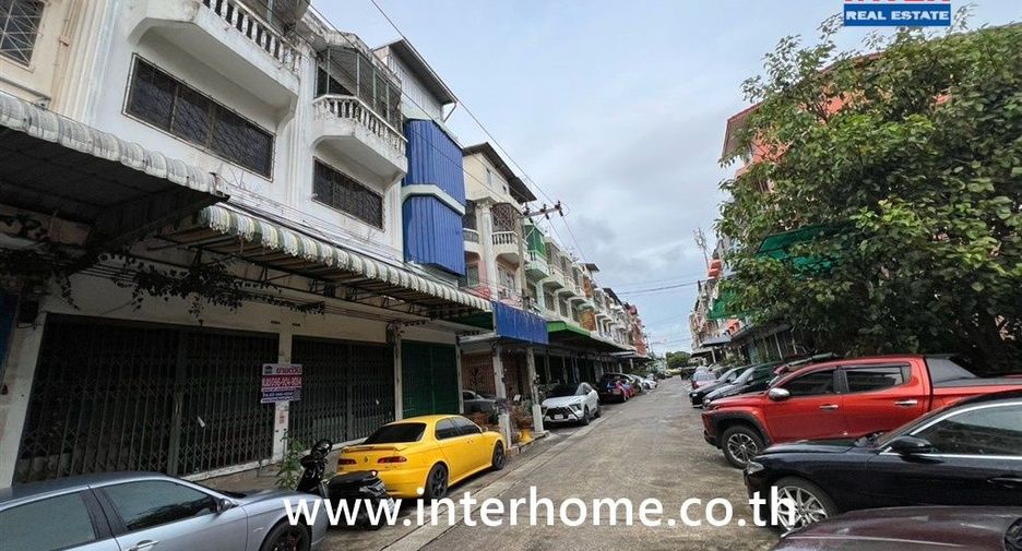 Local comercial en venta de 6 habitaciones en Bang Khun Thian, Bangkok
