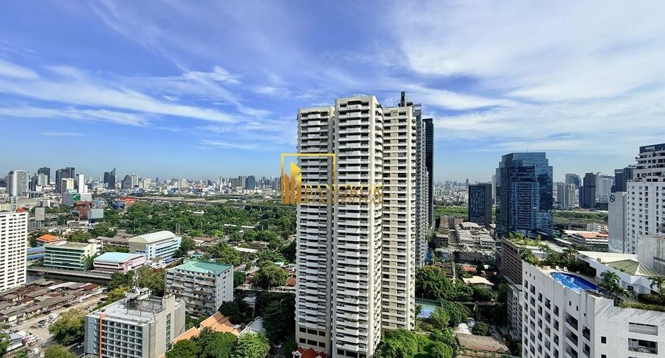 For rent 2 bedrooms apartment in Watthana, Bangkok
