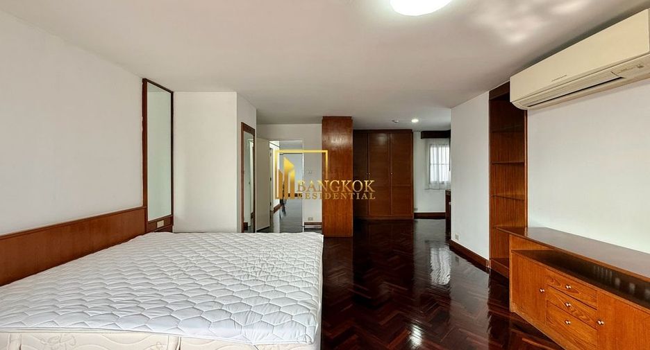 For rent 2 bedrooms apartment in Watthana, Bangkok