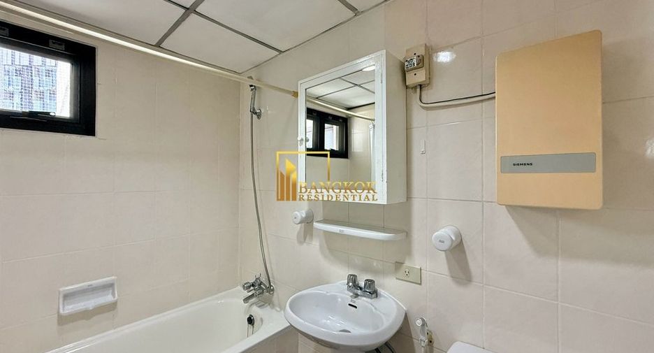 For rent 2 bedrooms apartment in Watthana, Bangkok