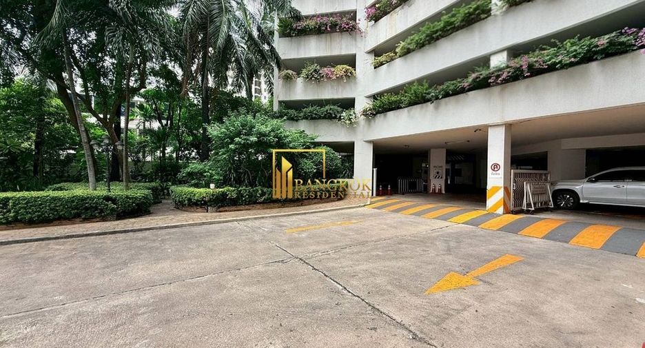 For rent 2 bedrooms apartment in Watthana, Bangkok