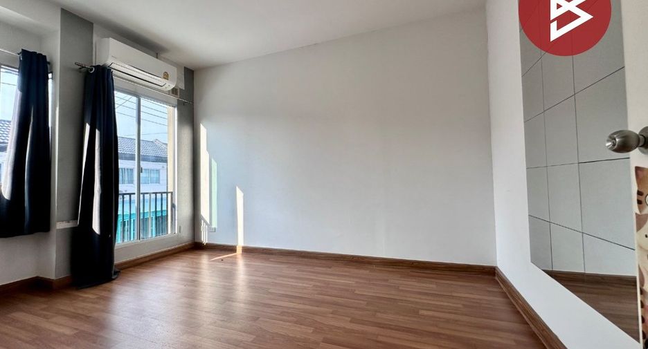 Reihenhaus zum Kauf mit 3 Zimmer in Mueang Chon Buri, Chonburi