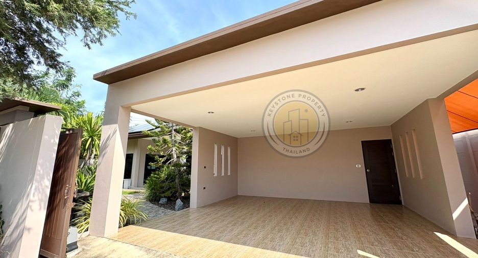 For rent 3 bedrooms villa in Huay Yai, Pattaya