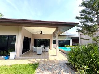 For rent 3 bedrooms villa in Bang Lamung, Chonburi