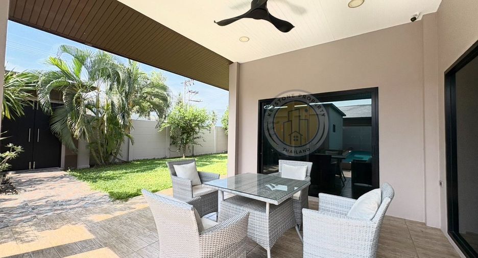 For rent 3 bedrooms villa in Huay Yai, Pattaya