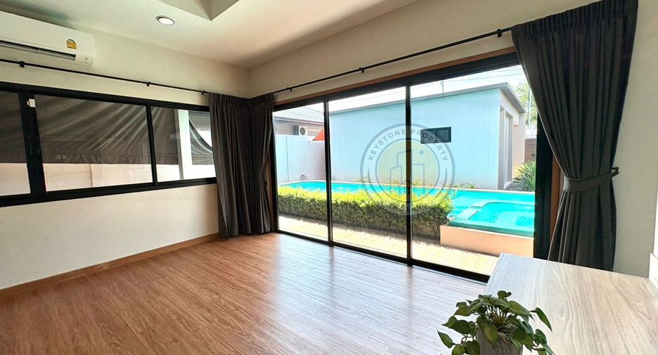 For rent 3 bedrooms villa in Huay Yai, Pattaya