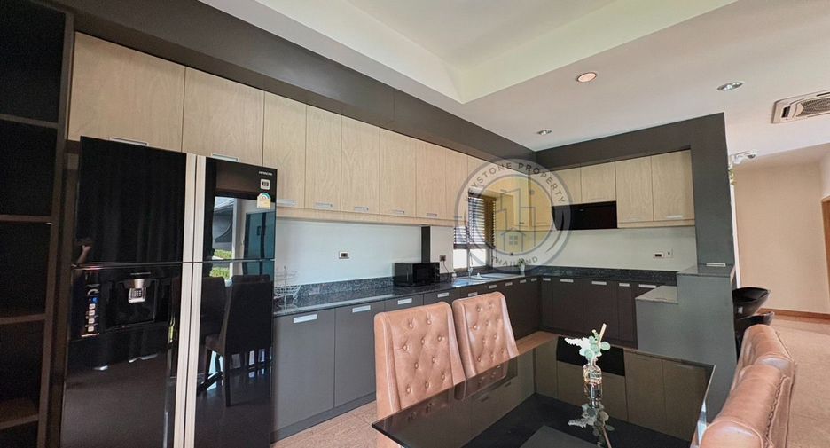 For rent 3 bedrooms villa in Huay Yai, Pattaya