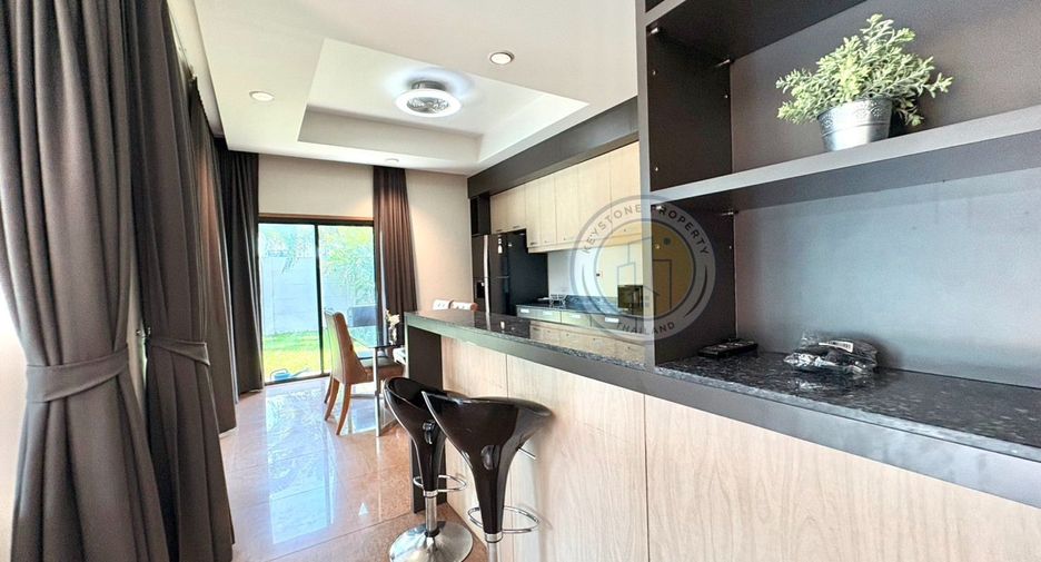 For rent 3 bedrooms villa in Huay Yai, Pattaya