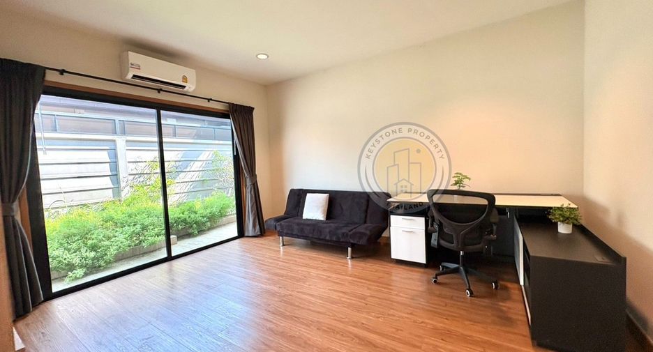 For rent 3 bedrooms villa in Huay Yai, Pattaya