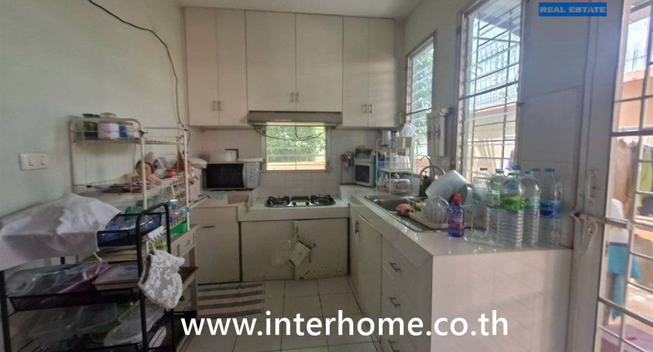 À vendre 3 chambres maison à Pak Kret, Nonthaburi
