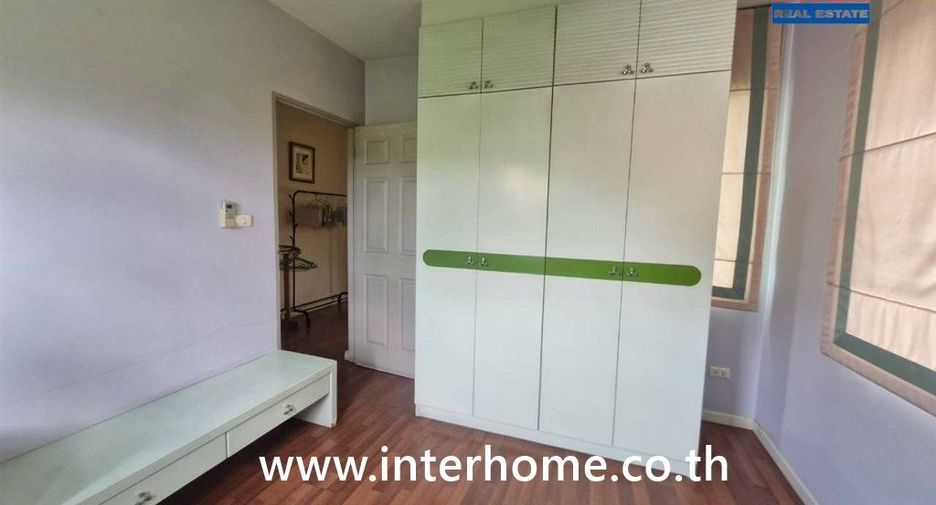 À vendre 3 chambres maison à Pak Kret, Nonthaburi