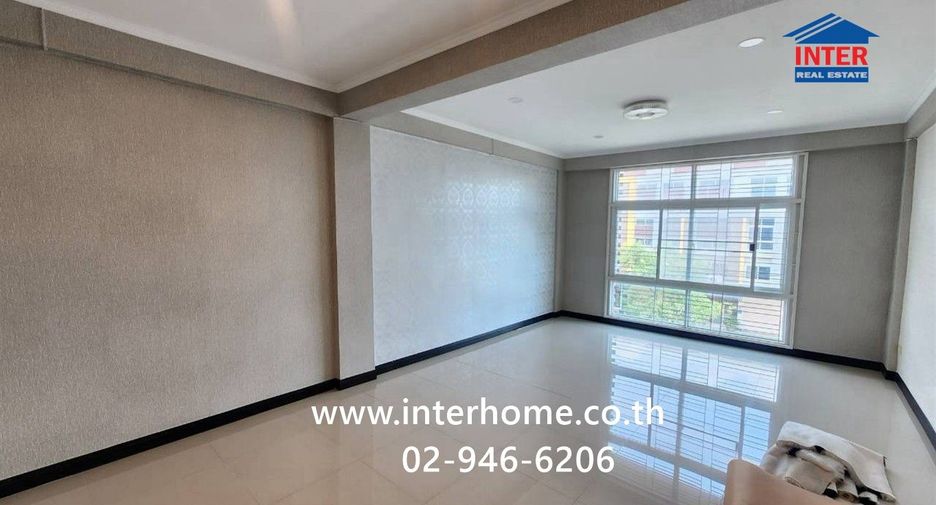 For sale 4 ベッドルーム retail Space in Sam Phran, Nakhon Pathom