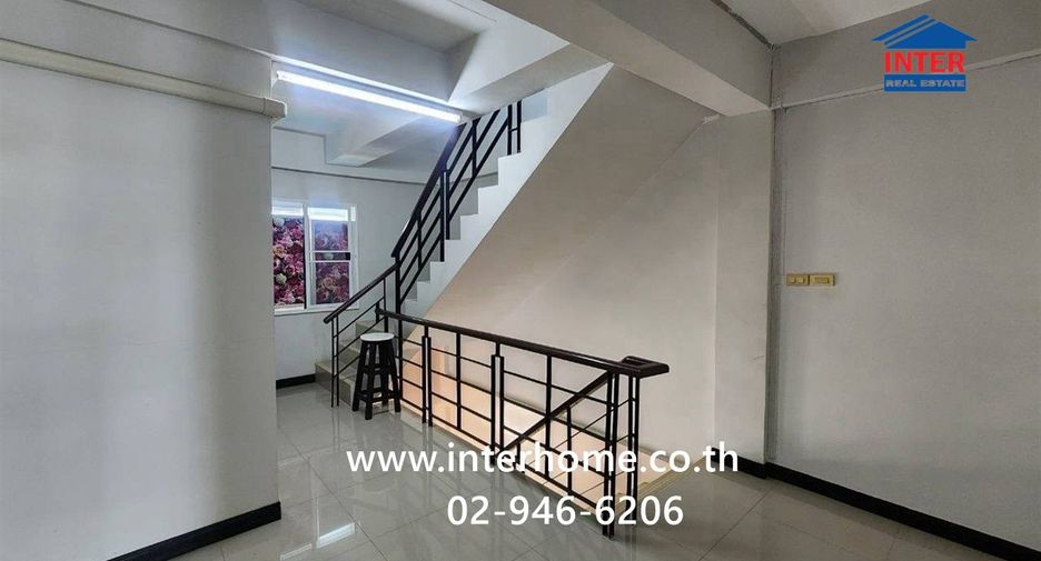For sale 4 ベッドルーム retail Space in Sam Phran, Nakhon Pathom
