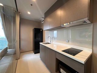 À louer et à vendre 2 chambres condo à Chatuchak, Bangkok