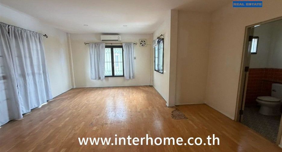 For sale 3 bedrooms house in Thanyaburi, Pathum Thani