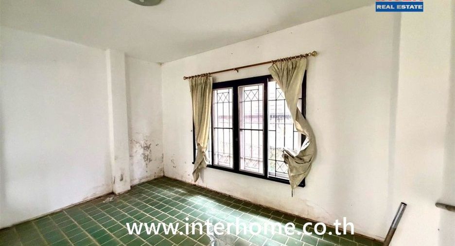 For sale 3 bedrooms house in Thanyaburi, Pathum Thani