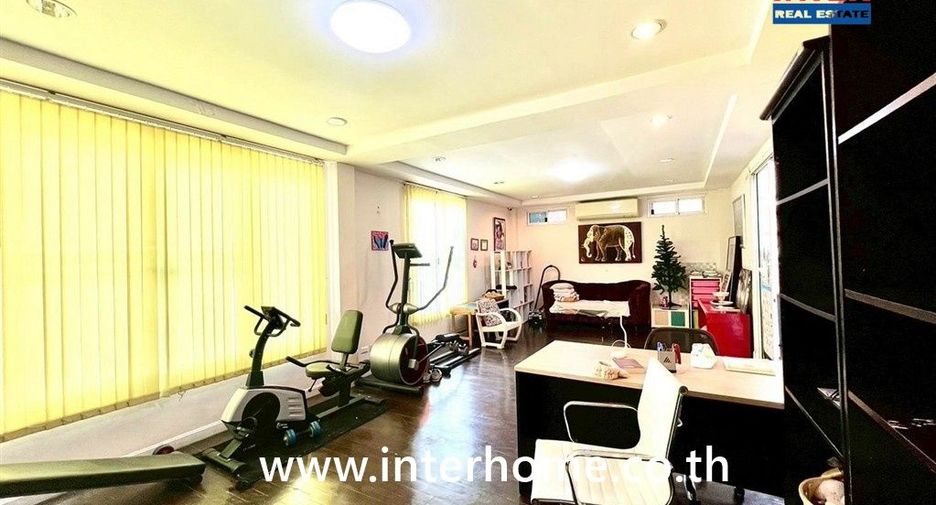 À vendre 3 chambres maison à Pak Kret, Nonthaburi