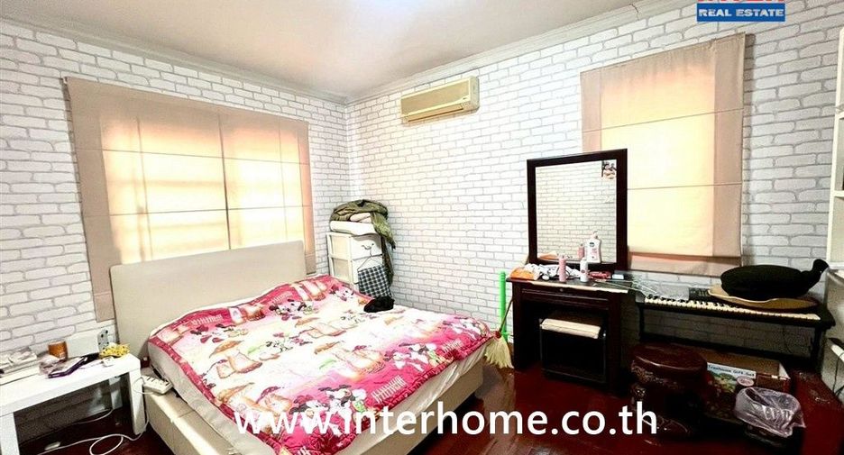 À vendre 3 chambres maison à Pak Kret, Nonthaburi