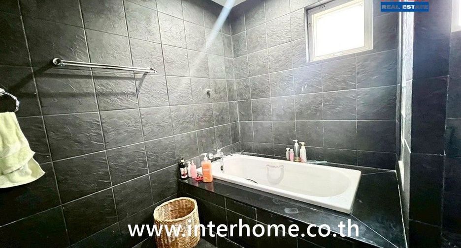 À vendre 3 chambres maison à Pak Kret, Nonthaburi