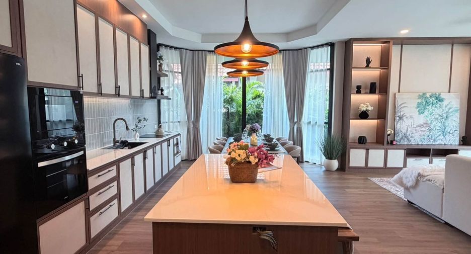 For sale 3 bedrooms villa in Bang Lamung, Chonburi