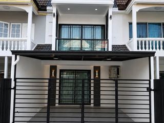 For sale 3 bedrooms townhouse in Bang Lamung, Chonburi