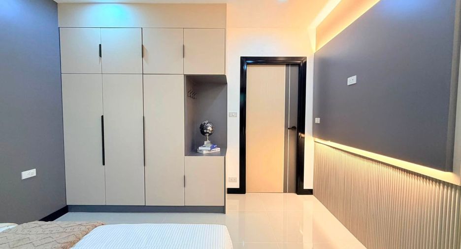 For sale 3 bedrooms townhouse in Jomtien, Pattaya