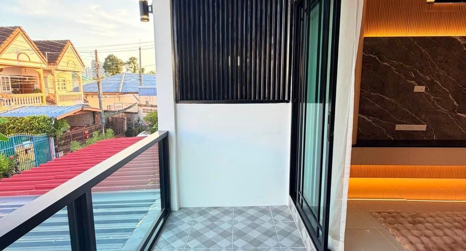 For sale 3 bedrooms townhouse in Jomtien, Pattaya