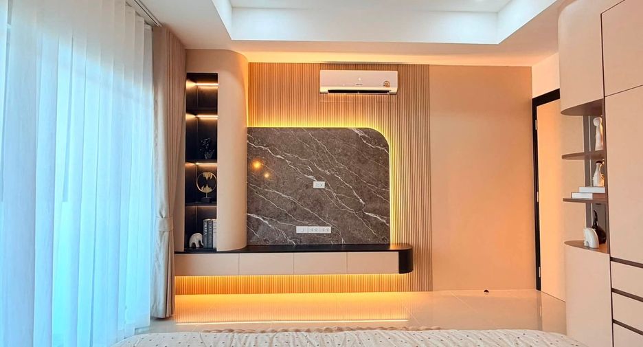 For sale 3 bedrooms townhouse in Jomtien, Pattaya