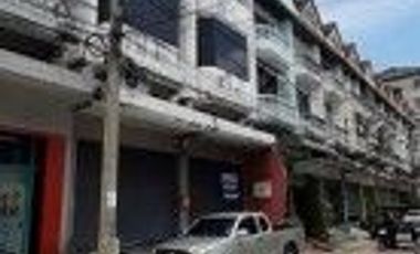 Gewerbefläche zum Kauf mit 4 Zimmer in Bueng Kum, Bangkok