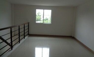 Gewerbefläche zum Kauf mit 3 Zimmer in Khlong Sam Wa, Bangkok