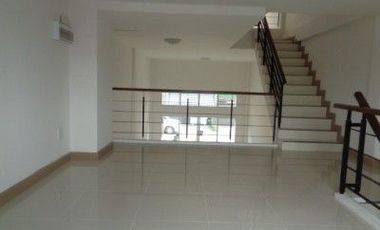 Gewerbefläche zum Kauf mit 3 Zimmer in Khlong Sam Wa, Bangkok