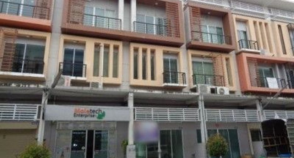 Gewerbefläche zum Kauf mit 3 Zimmer in Khlong Sam Wa, Bangkok