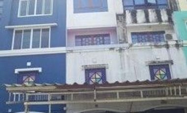 Gewerbefläche zum Kauf mit 4 Zimmer in Bang Kapi, Bangkok