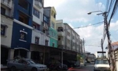 Gewerbefläche zum Kauf mit 4 Zimmer in Bang Kapi, Bangkok