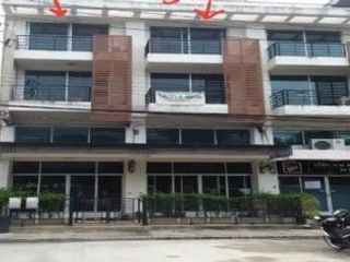 For sale 4 bedrooms retail Space in Thung Khru, Bangkok